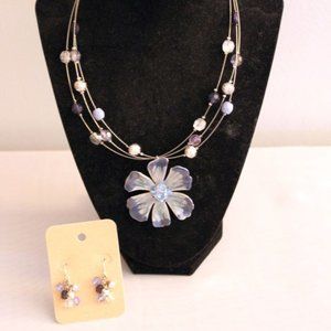 KC Kenneth Cole Blue Flower Beaded Necklace with Earrings Set - Pre-Owned